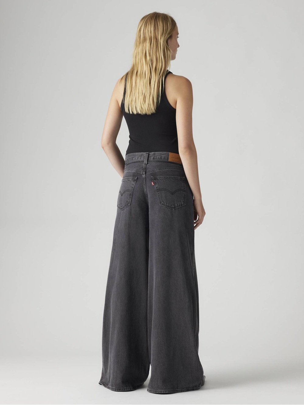 Levi's Charcoal Women’s XL Super Wide-Leg Jeans - size 28